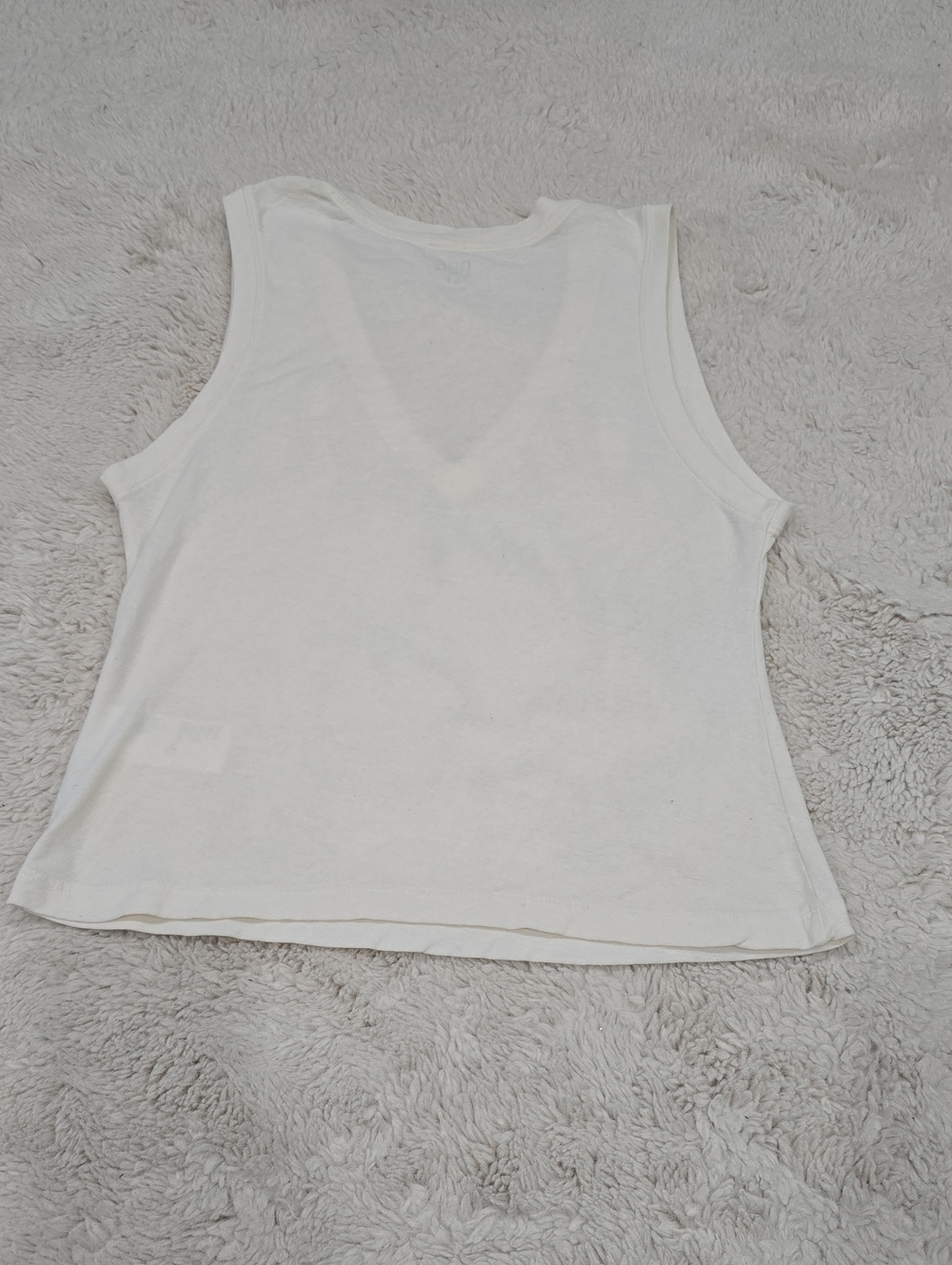 BDG Cream Dolphin Graphic V-Neck Tank Top - Picture 5 of 6